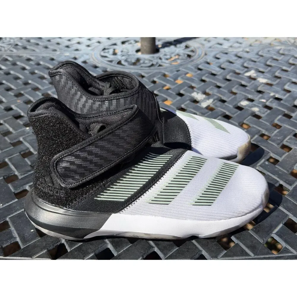 Adidas 2019 HARDEN CLU 600001 Black White Court Shoes Sneaker Mens Size 5 NWOT